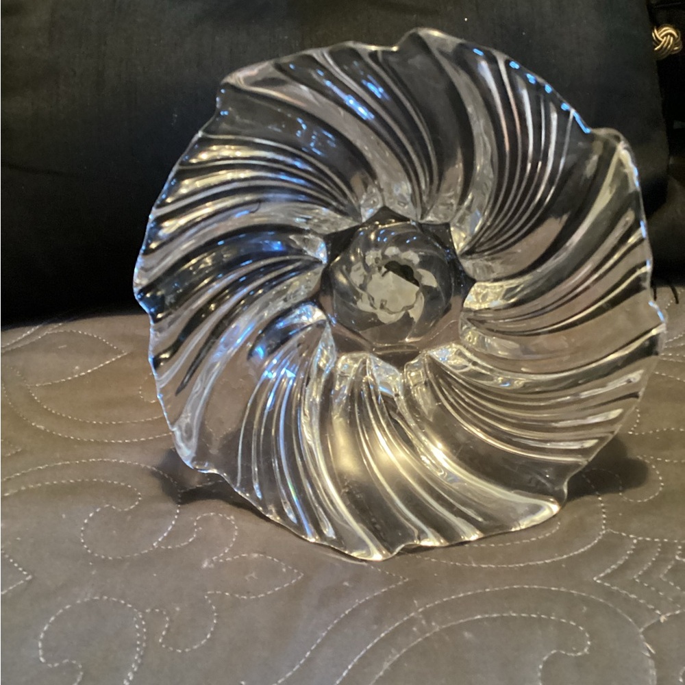 Mikasa Belle footed 8” crystal glass centerpiece bowl, Reduced